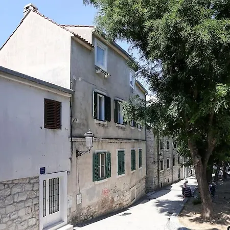 Lägenhet Monfrina 2, Stylish Old Town Near