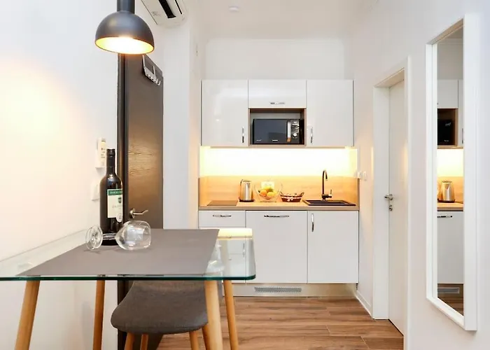 Monfrina 2, Stylish Old Town Near Lägenhet